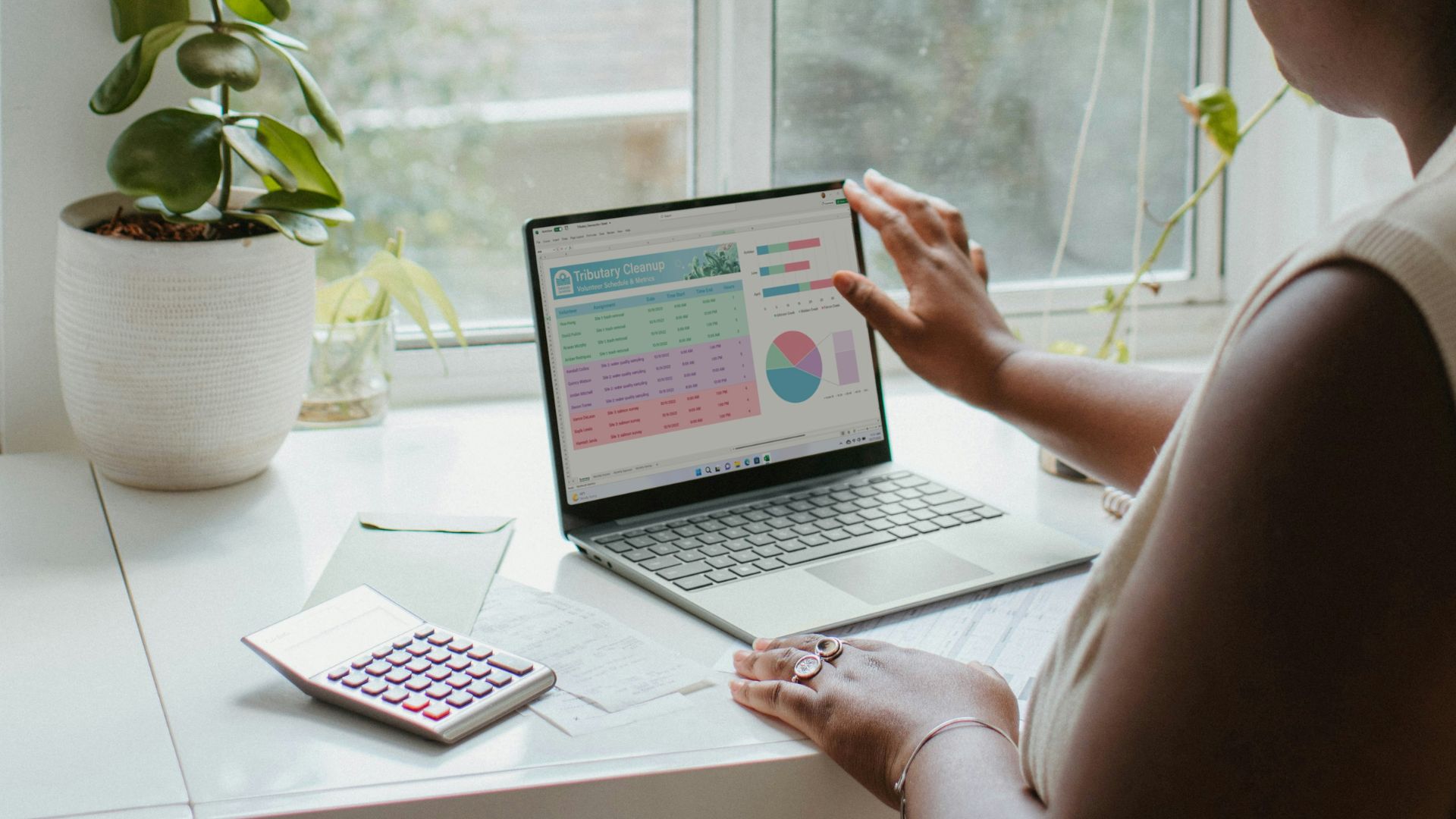 Excel-Tabelle zur Zeiterfassung in der Arztpraxis mit manueller Nachbearbeitung